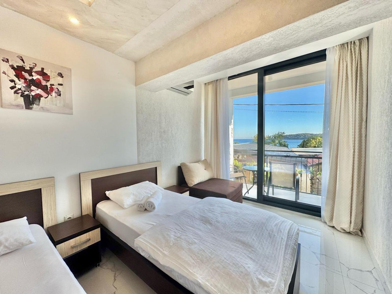 Beachfront Hotel Palma - Jaz Budva Exteriör bild
