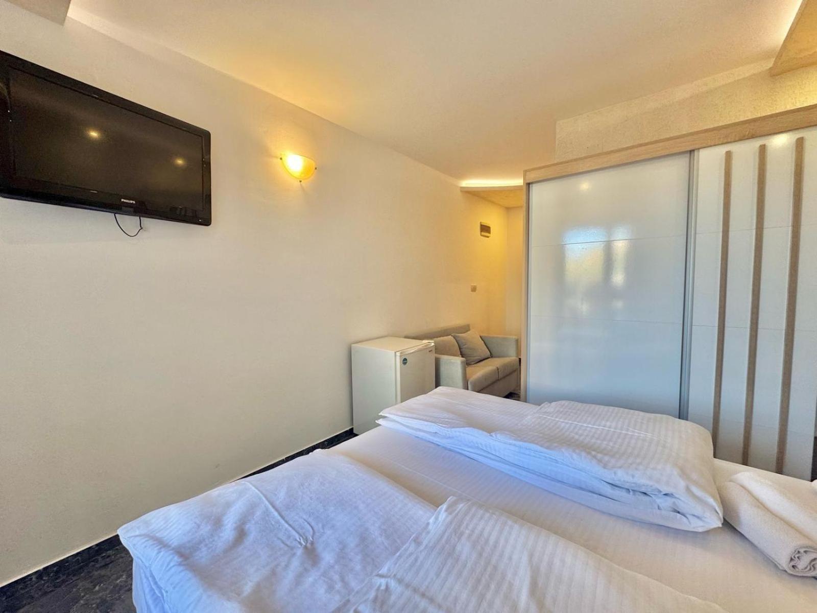 Beachfront Hotel Palma - Jaz Budva Exteriör bild